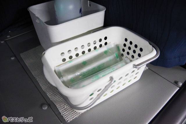 おしぼりはセルフサービス