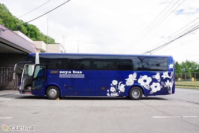 宗谷バスの車両外観（写真はわっかない号）