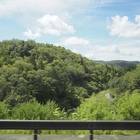 山間部を走っていきます