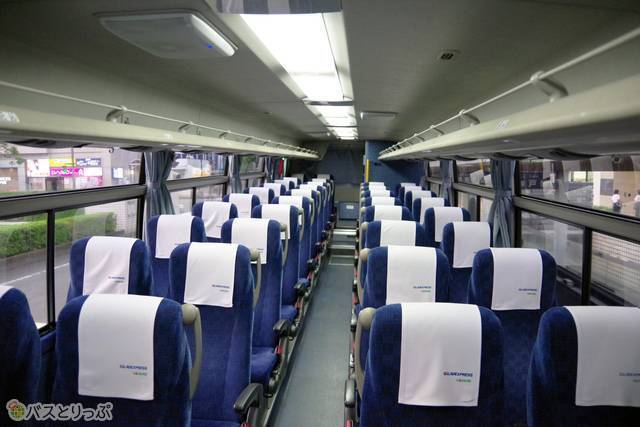 4列シートの座席間隔