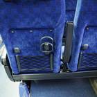 荷物掛け・網ポケット・ドリンクホルダーは前方に