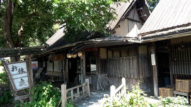 『鹿火屋』外観