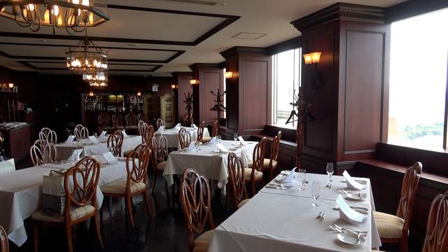 ヴォレ・シーニュ 店内