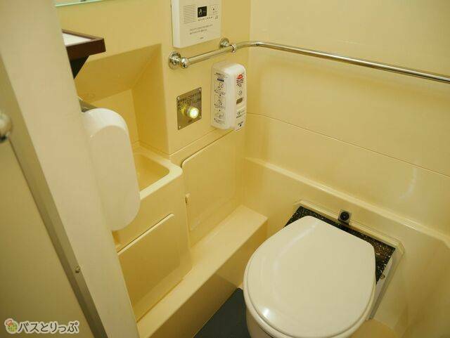 トイレ内部