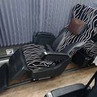 座面が前方にスライド