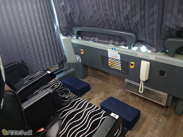 2階の最前列の席