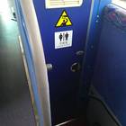 車両の中ほどにトイレが