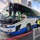 4列シートの通常車両バスの外観