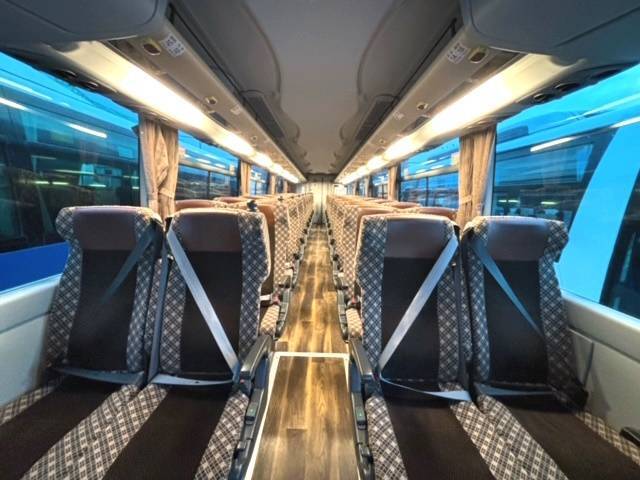 大型パウダールーム設置車両の一例　※画像提供：JRバス関東