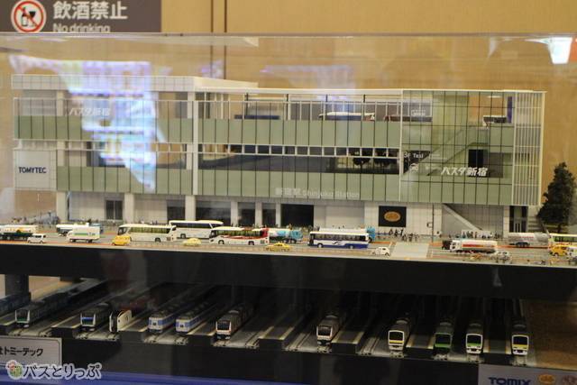 精巧に作られた模型