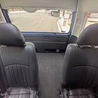 スーツケースなど大きな荷物は車内後部へ