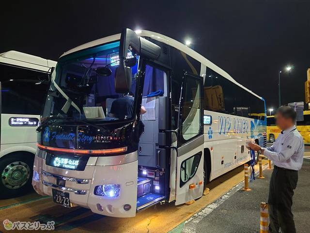 VIPライナーPremium外観