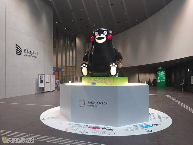 2Fから24～29（緑）乗り場へは、熊本城ホール隣から