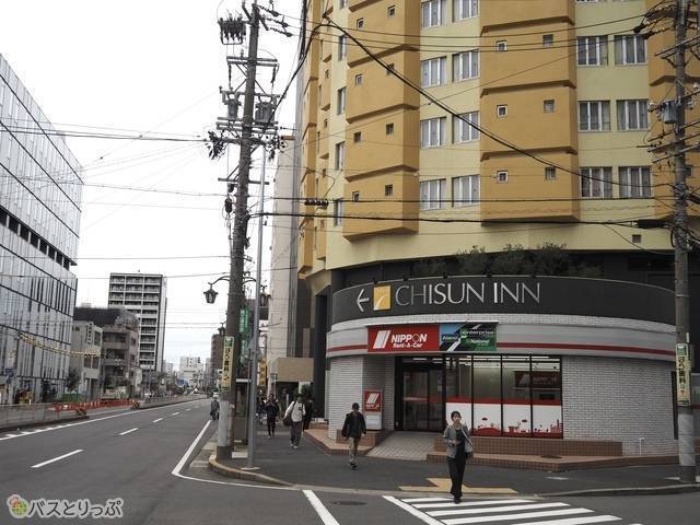 途中右手にチサンイン名古屋