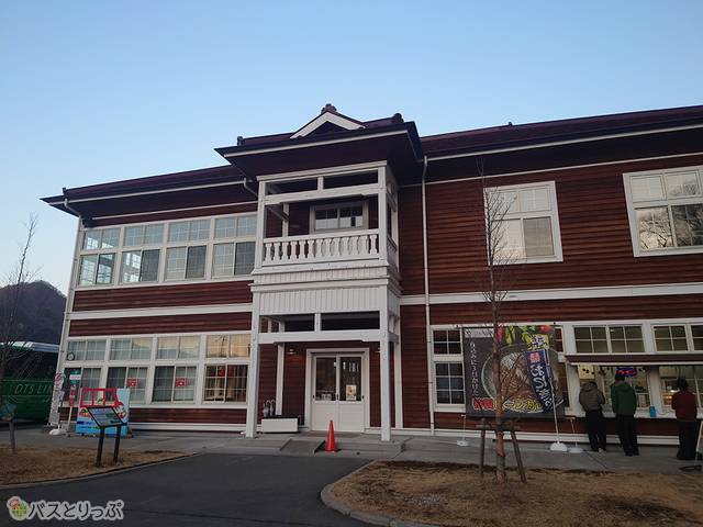 八ッ場湖の駅丸岩