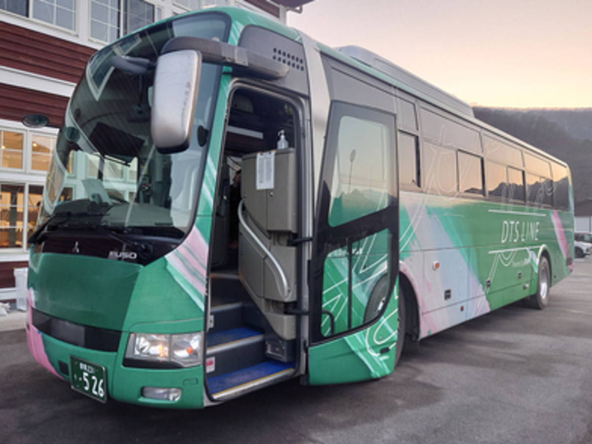 草津温泉～東京間を運行するDts creationのDts line乗車体験記！ 4列