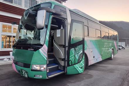 草津温泉～東京間を運行するDts creationのDts line乗車体験記！ 4列シートにWi-Fi付きの高速バスで温泉やスキーに行こう