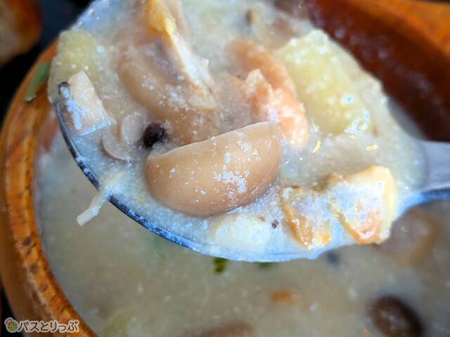 具沢山でまさに食べるスープ