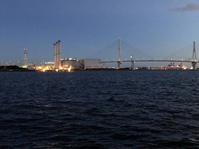 海芝浦駅からの景観(※画像提供:日本旅行)