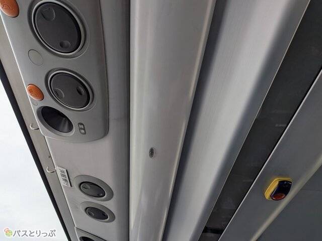 読書灯、空調、降車ボタン