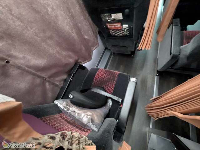 シートの周りには快適に過ごせる工夫がいっぱい