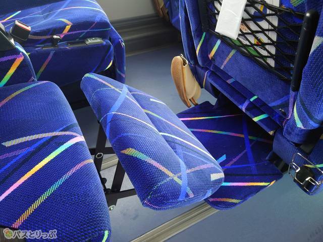 レッグレストとフットレストを引き出したところ