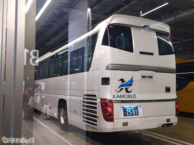 車両後方にもロゴが