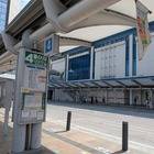 高速バス乗り場は4番