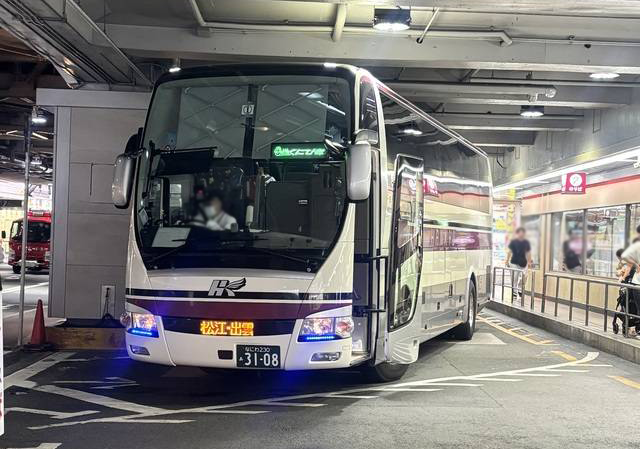 スーパーハイデッカー仕様の車両も（提供：阪急観光バス）