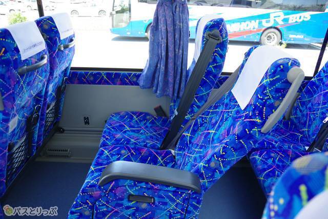 本四海峡バスの4列シート車両設備を紹介！ 高速バスの座席やトイレ